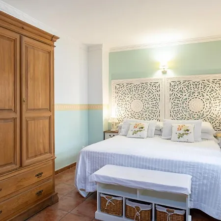 Puerta De Aduares Apartahotel 2*