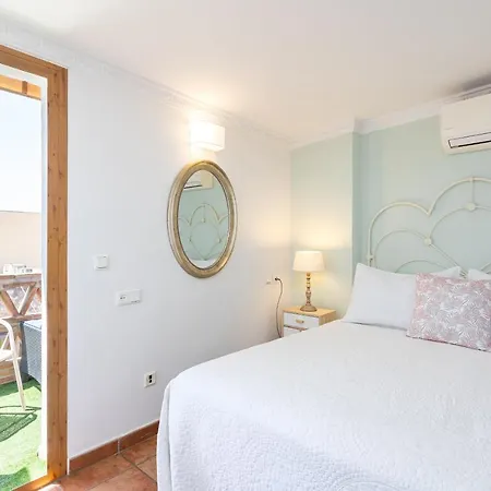 Apartahotel Puerta De Aduares Marbella