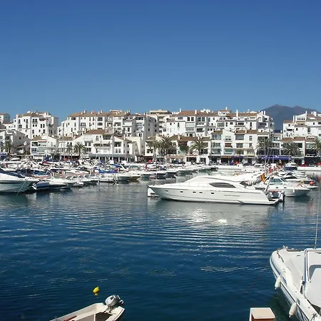 Puerta De Aduares アパートホテル 2*