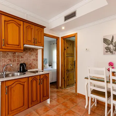 Puerta De Aduares Apart-hotel 4*