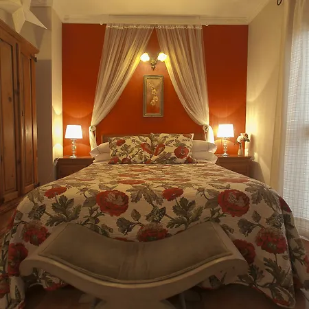 Apartahotel Puerta De Aduares 2*